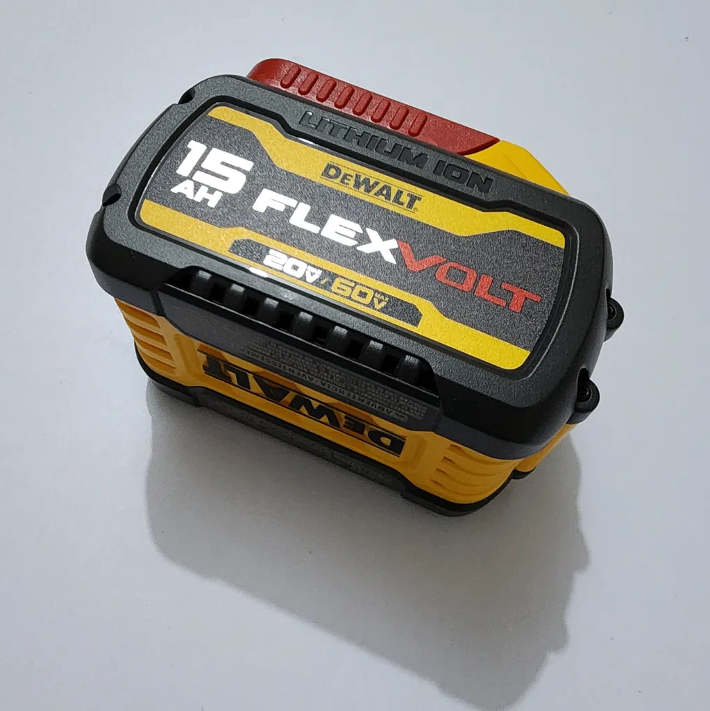 dcb615 battery pakistan.webp
